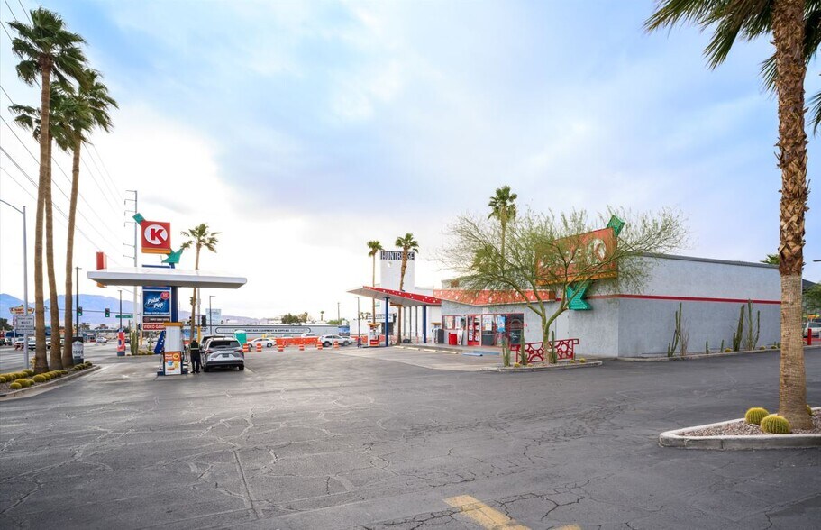 More Photos Of 1140 E Charleston Blvd, Las Vegas Service Station For Sale