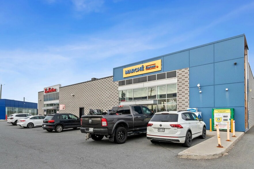 More Photos Of 265 Rue De L'industrie, Beloeil General Retail For Sale