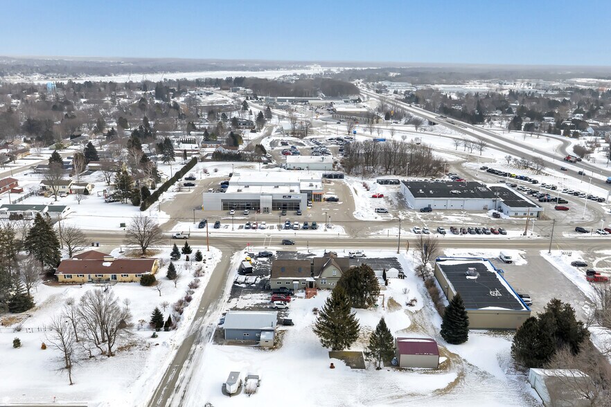 More Photos Of 513-529 Duluth Ave, Sturgeon Bay, Sturgeon Bay General Retail For Sale