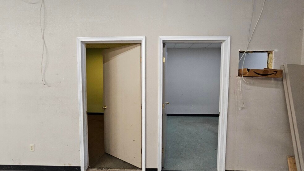 More Photos Of 1122 E Main St, Cushing Freestanding For Lease