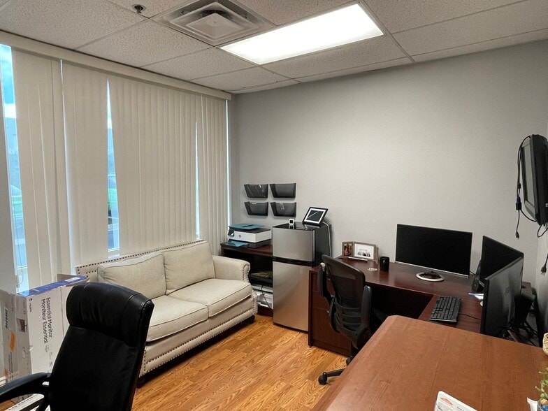 More Photos Of 1240 Keystone Way, Vista Manufacturing For Lease