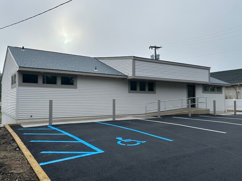 More Photos Of 357 S White Horse Pike, Hammonton Veterinarian Kennel For Lease