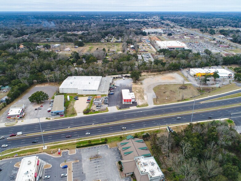 More Photos Of 8969 Pensacola Blvd, Pensacola Auto Repair For Sale