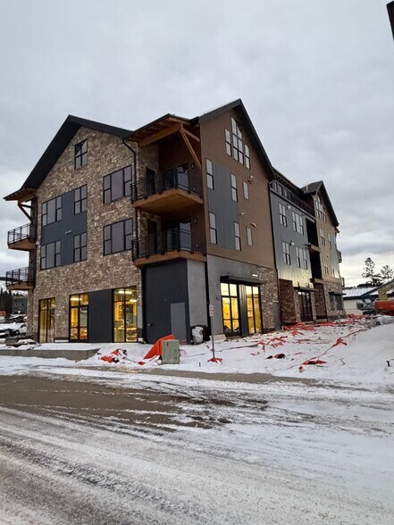 More Photos Of 121 Ski Idlewild Rd, Winter Park Apartments For Lease