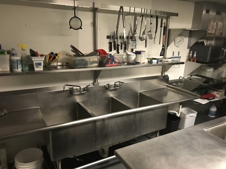 More Photos Of 402 4th Ave, Wilmont Bar For Sale