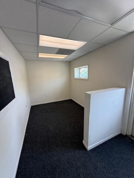 More Photos Of 1421 S Main St, High Point Office For Lease