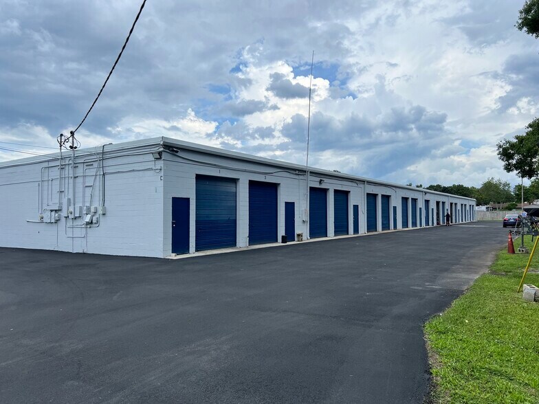 More Photos Of 2297 Lake Ave SE, Largo Warehouse For Sale