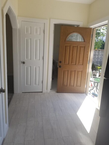 More Photos Of 87-89 City Island Ave, Bronx Apartments For Sale