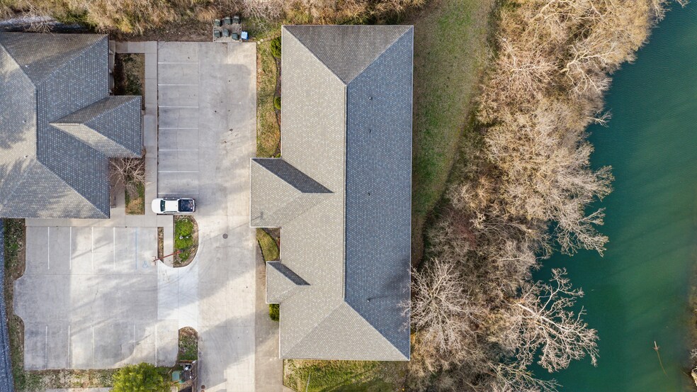 More Photos Of 302-303 Boston Sq, Georgetown Office For Sale