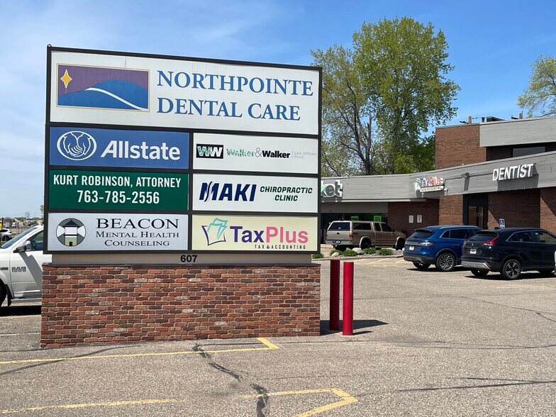 More Photos Of 601-609 County Road 10 NE, Blaine Office For Lease
