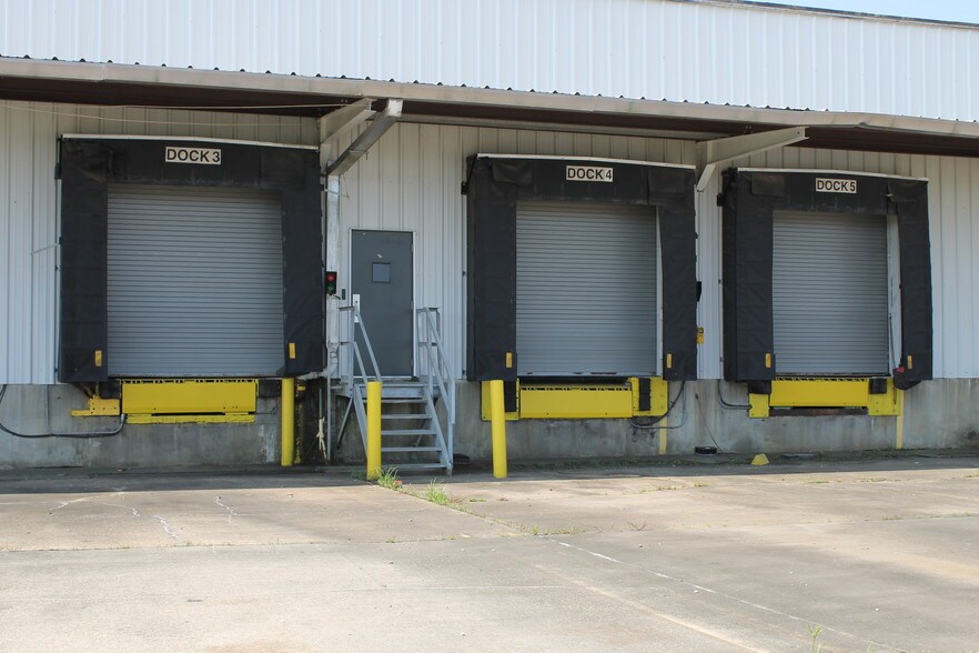 Primary Photo Of 383 W 10th St, Reserve Manufacturing For Lease
