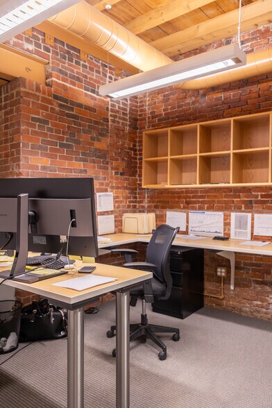 More Photos Of 40R Merrimac St, Newburyport Office For Lease