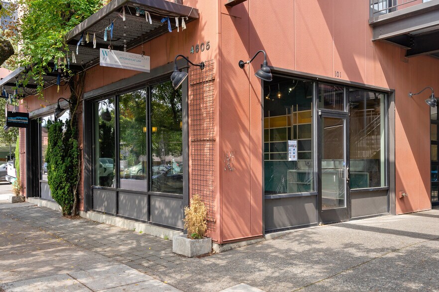 More Photos Of 4605 NE Fremont St, Portland Storefront Retail Office For Lease