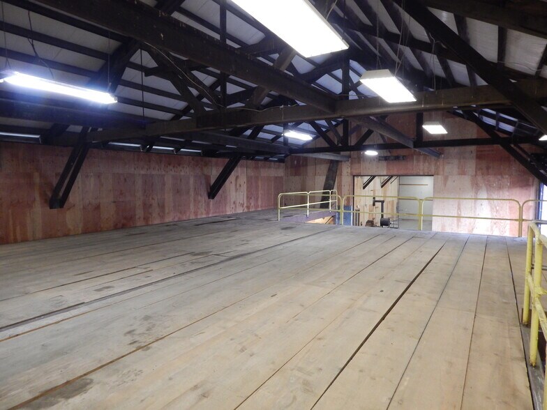 More Photos Of 121 Deady Crossing Rd, Sutherlin Warehouse For Sale