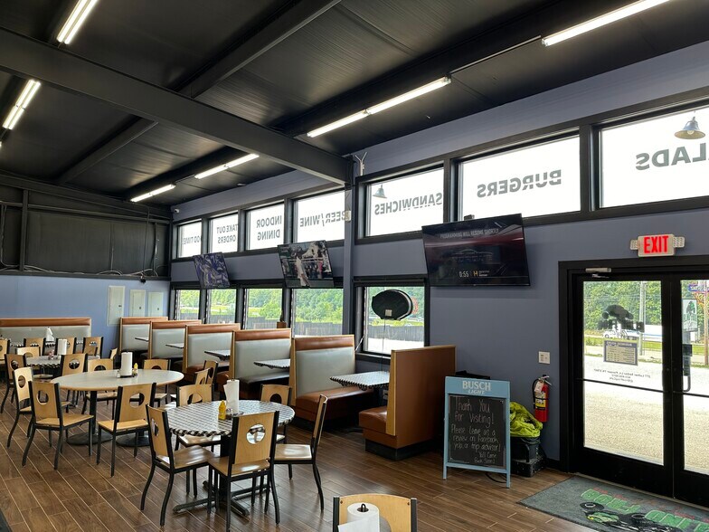 More Photos Of 277 Luther Seiber Blvd, Pioneer Restaurant For Sale