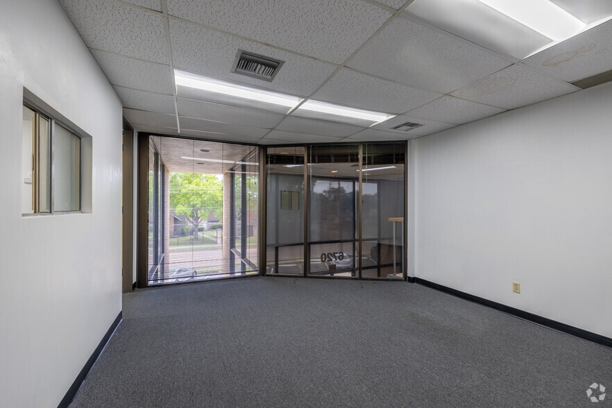 More Photos Of 6720 Sands Point Dr, Houston Office For Lease