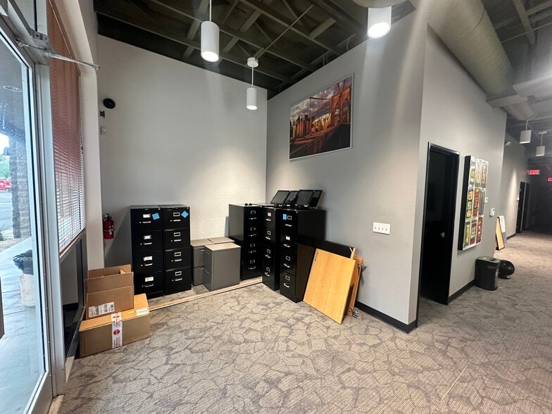 More Photos Of 21035 N Cave Creek Rd, Phoenix Storefront Retail Office For Sale