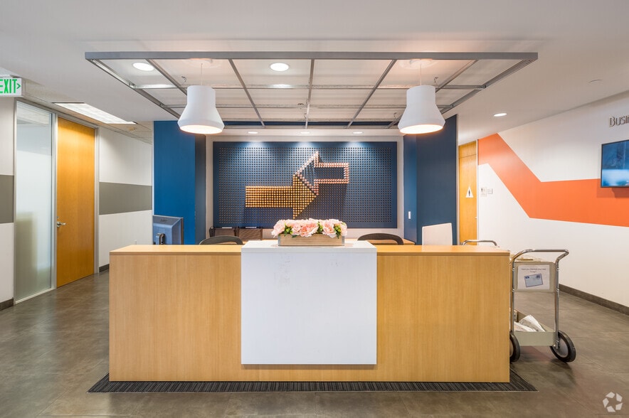 More Photos Of 12100 Wilshire Blvd, Los Angeles Office For Lease