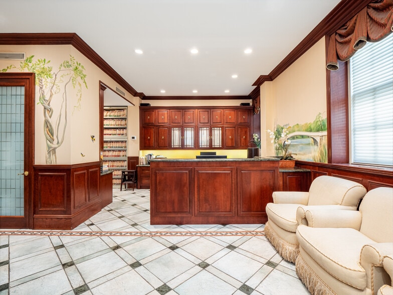 More Photos Of 635 Park Ave, New York Apartments For Sale