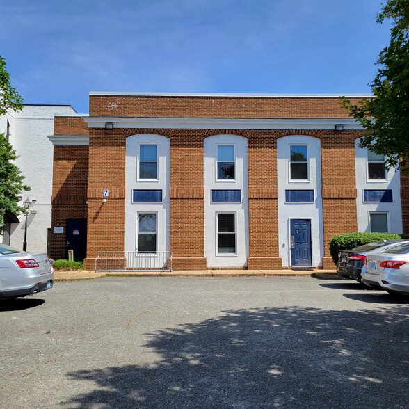 Primary Photo Of 7 W Queens Way, Hampton Medical For Sale