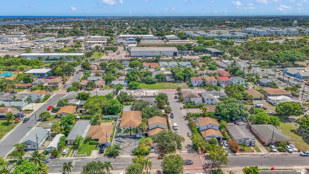 More Photos Of 715 Washington Ave, Lake Worth Apartments For Sale