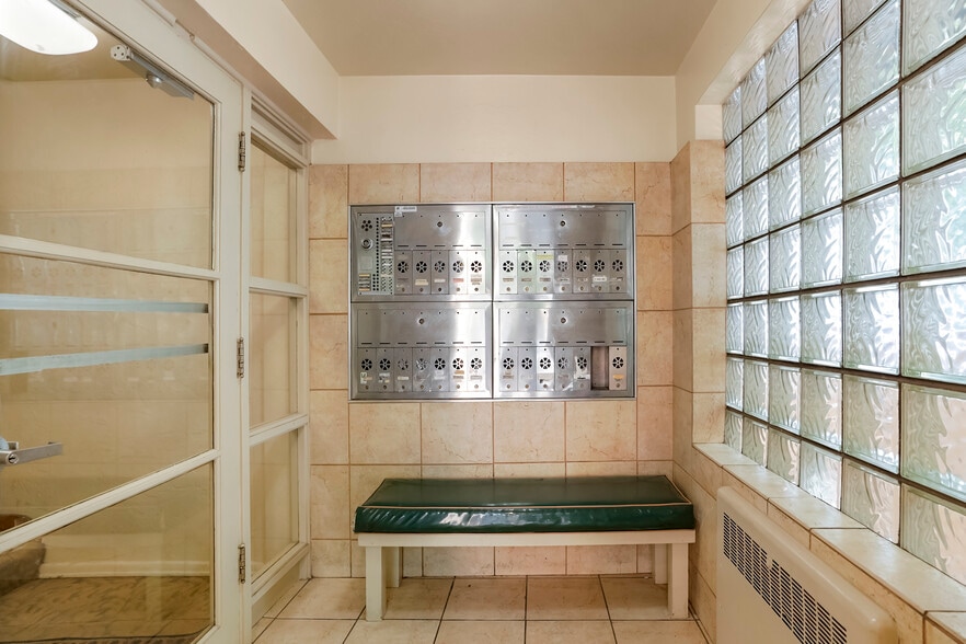 More Photos Of 1550 Pennsylvania St, Denver Apartments For Sale