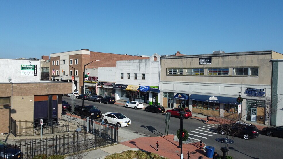 Primary Photo Of 28 Main St, Hempstead Storefront Retail Residential For Lease