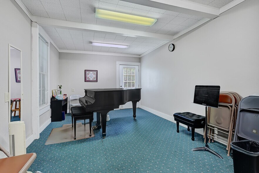 More Photos Of 17934 Kuykendahl Rd, Spring Storefront For Sale