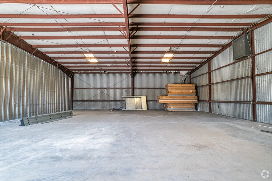 More Photos Of 130 Mitchell Rd, Houston Warehouse For Lease
