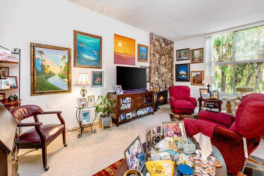 More Photos Of 10961 Rose Ave, Los Angeles Apartments For Sale