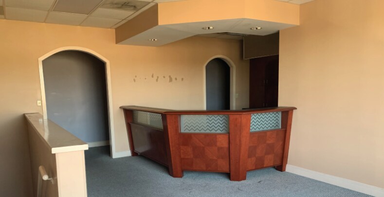 More Photos Of 130 W Oxmoor Rd, Birmingham Flex For Sale