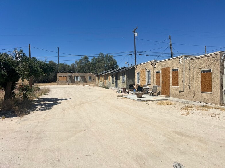 More Photos Of 17742 D St, Victorville Apartments For Sale