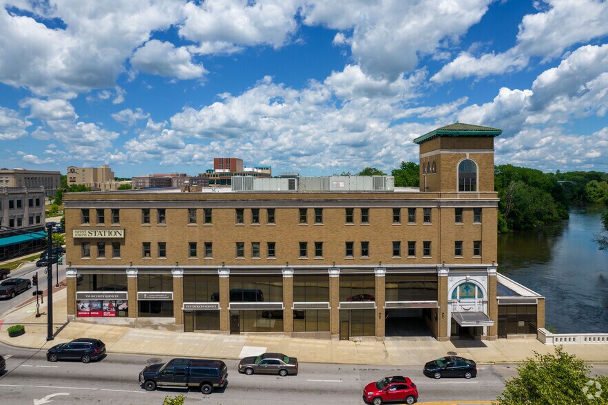More Photos Of 300 N Dr Martin Luther King Jr Blvd, South Bend Office For Lease