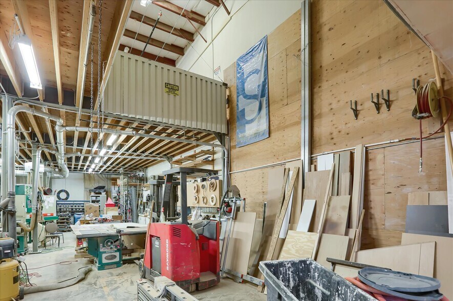 More Photos Of 7390 S Fraser St, Centennial Warehouse For Sale