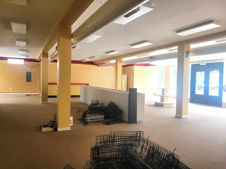 More Photos Of 10854 York Rd, Cockeysville General Retail For Sale