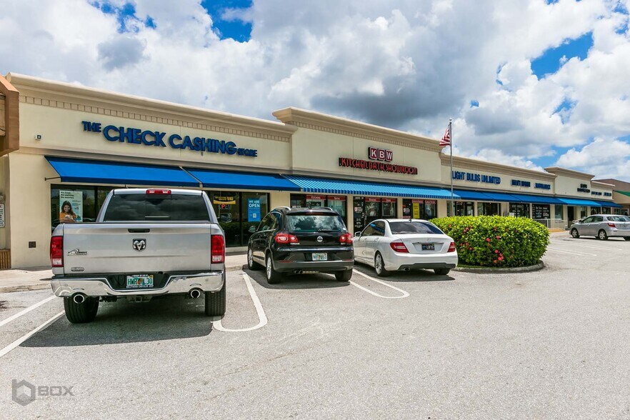 More Photos Of 8031-8041 W Sample Rd, Coral Springs Storefront For Lease