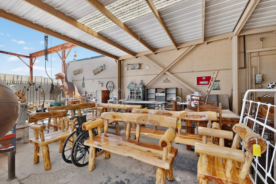 More Photos Of 2906 4th St NW, Albuquerque Warehouse For Sale