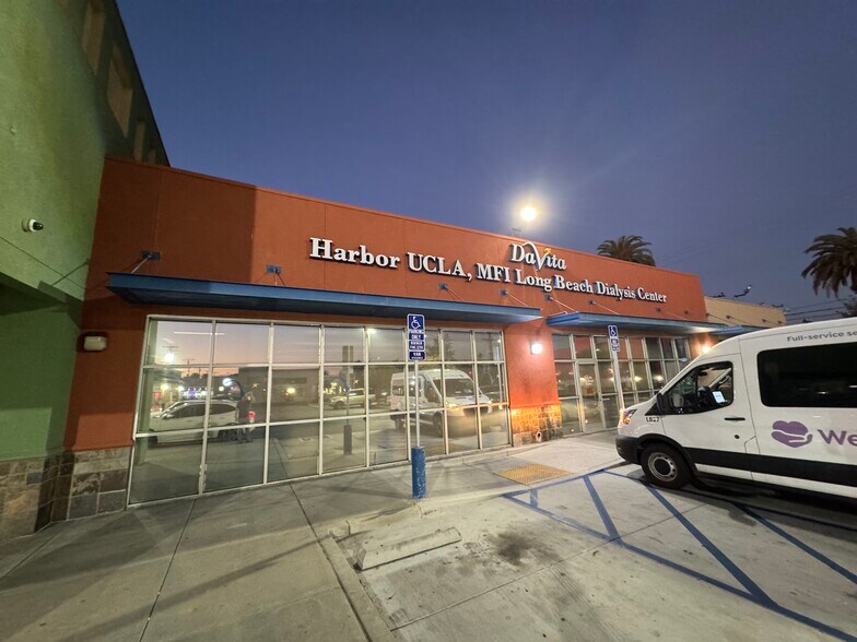 More Photos Of 1075 E Pacific Coast Hwy, Long Beach Storefront Retail Office For Sale