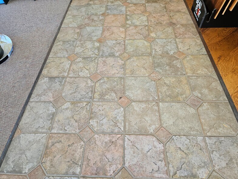 More Photos Of 629 Park NW ave, Norton Storefront For Sale