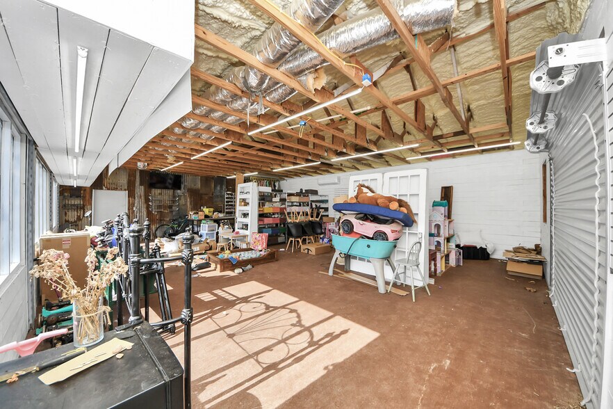 More Photos Of 17188 Highway 321, Dayton Specialty For Sale