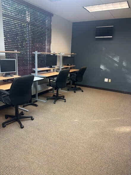 More Photos Of 10050 Medlock Bridge Rd, Duluth Office For Lease