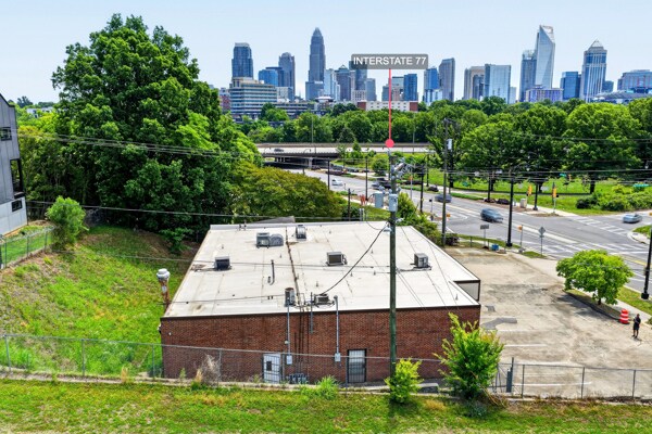 More Photos Of 1416 W Trade St, Charlotte Freestanding For Sale
