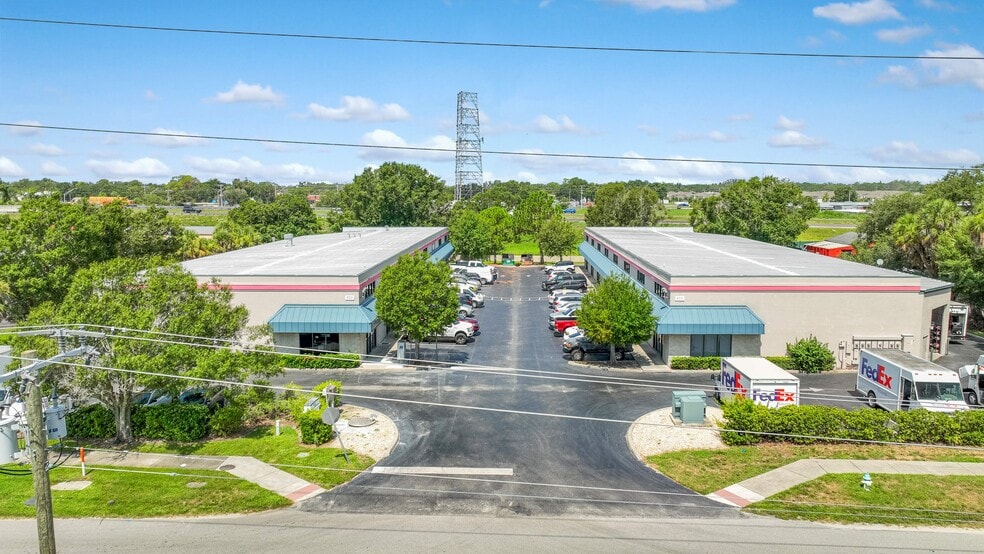 Primary Photo Of 800 Bell Rd, Sarasota Showroom For Lease