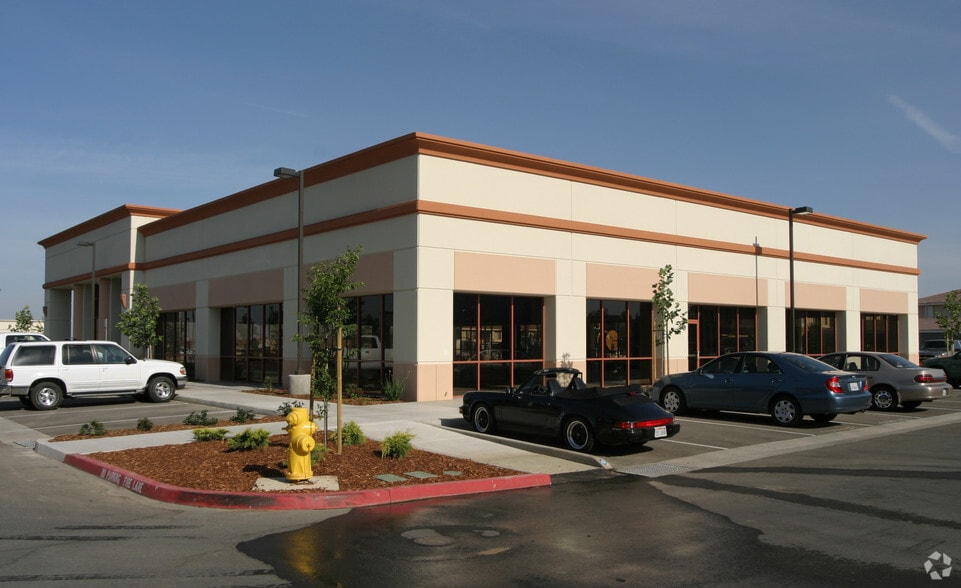 More Photos Of 2208 Plaza Dr, Rocklin Office For Lease