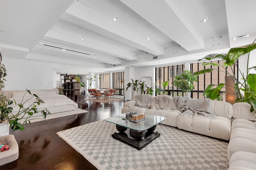 More Photos Of 334 Grand St, New York Apartments For Lease