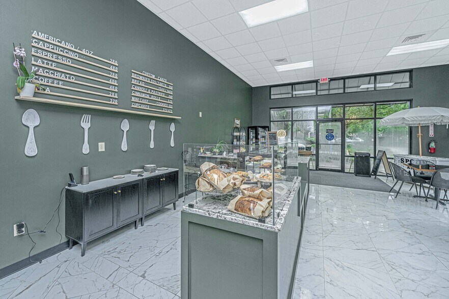 More Photos Of 1956 Long Grove Dr, Mount Pleasant General Retail For Lease