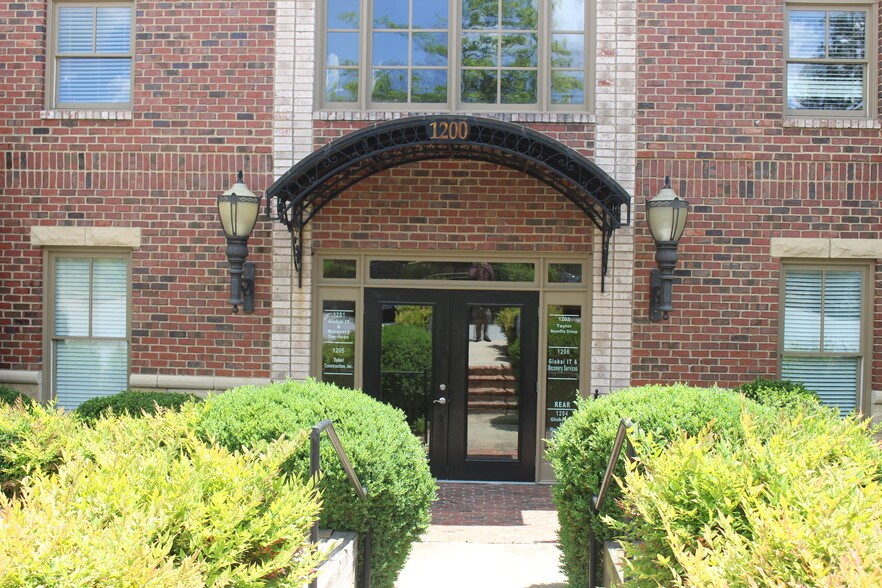 More Photos Of 5400 Laurel Springs Pky, Suwanee Office For Sale