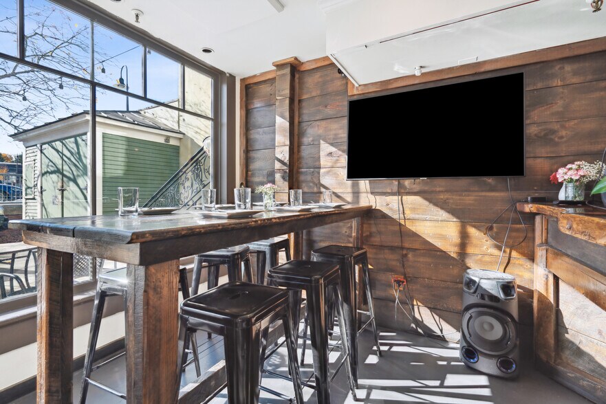 More Photos Of 15 Lebanon St, Hanover Freestanding For Sale