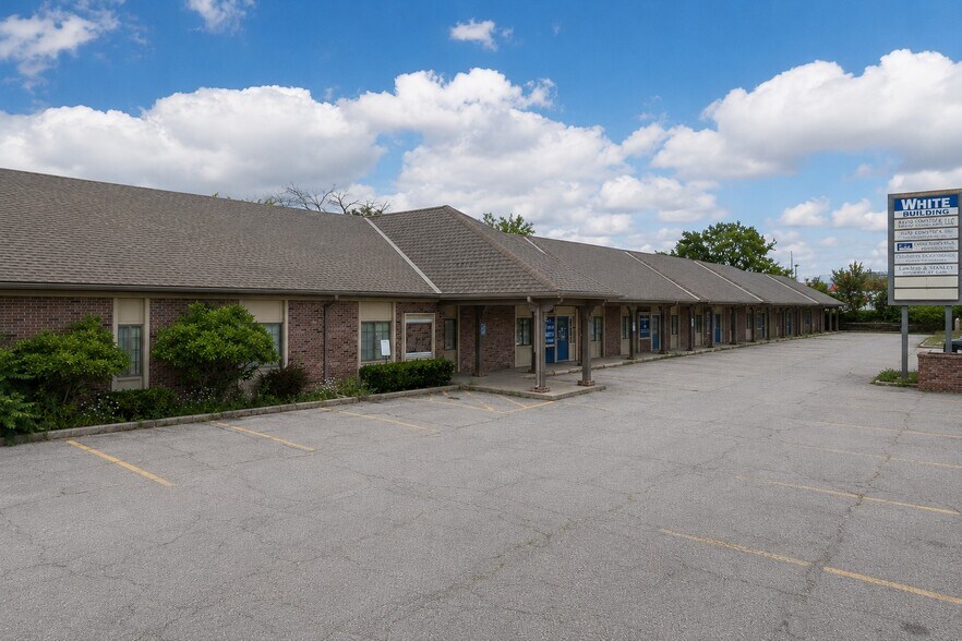 More Photos Of 13010 White Ave, Grandview Office For Sale