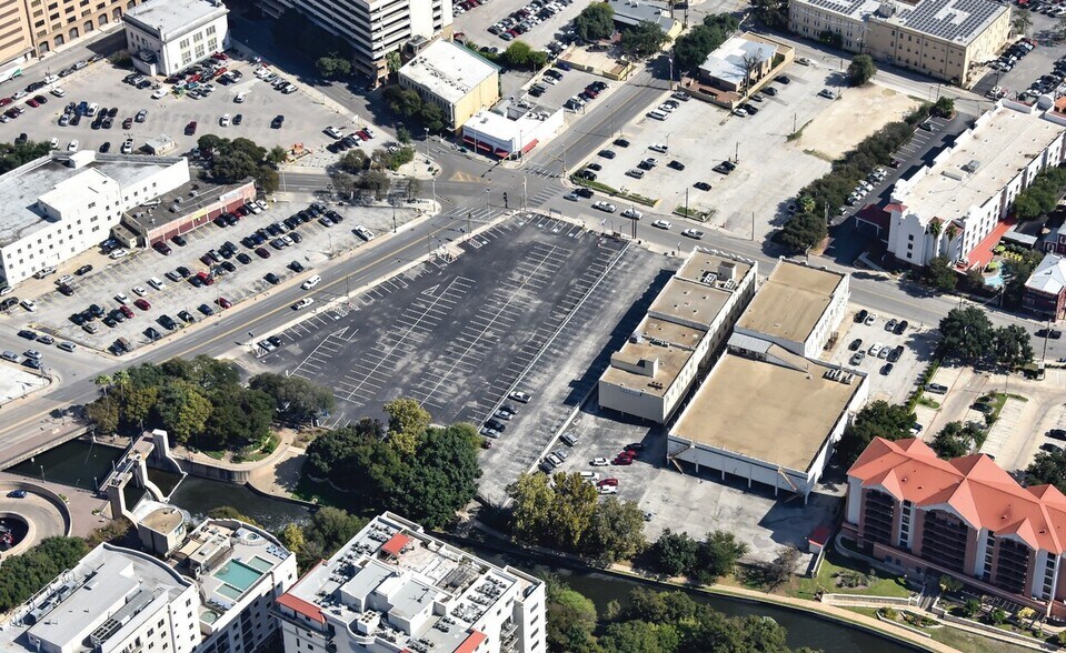 More Photos Of 515 S Saint Marys St, San Antonio Land For Sale